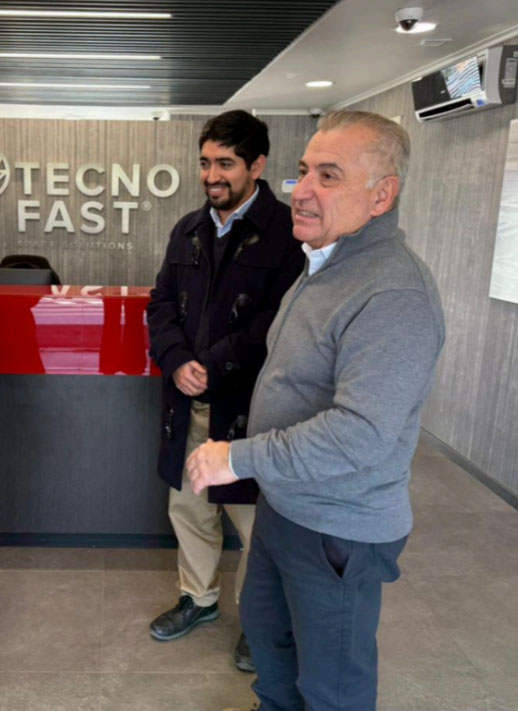 Ingenieros civiles: Pablo Millar (Colegio de Ingenieros) y Mario Yáñez (Tecno Fast)
