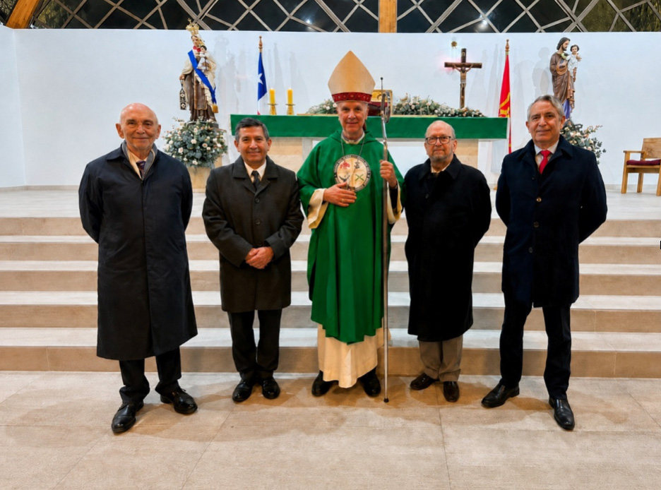 IPM Luis Diaz, IPM Rodrigo Barriga, Monseñor Pedro Ossandón,
IPM Enrique Gillmore e IPM Jorge Vitali