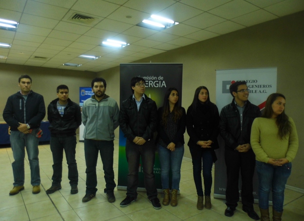 Alumnos de la Facultad de Ingeniería de la Universidad de Valparaíso Participan en Concurso del Mes De La Energía
