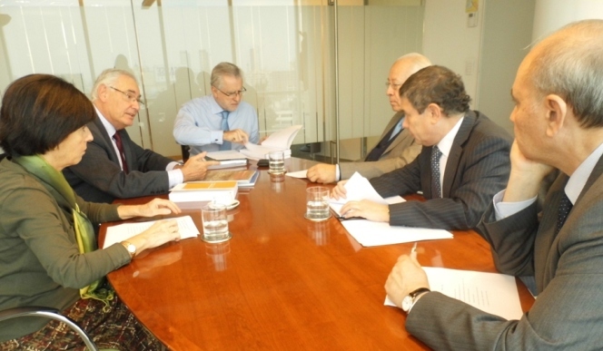 Colegio de Ingenieros se reúne con ministro de energía, Máximo Pacheco.